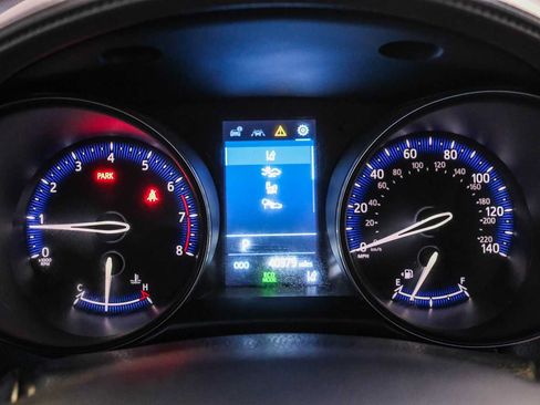 Used 2022 Toyota C-HR Limited FWD image 25