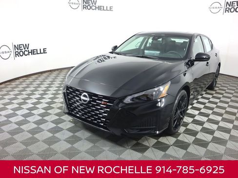 New 2026 Nissan Altima 2.5 SR w/ SR Midnight Edition Package AWD/4WD image 1