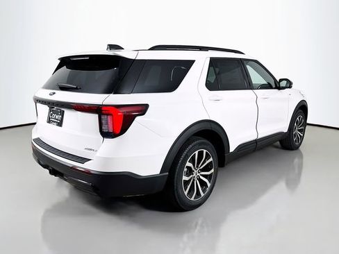 New 2026 Ford Explorer ST-Line image 7