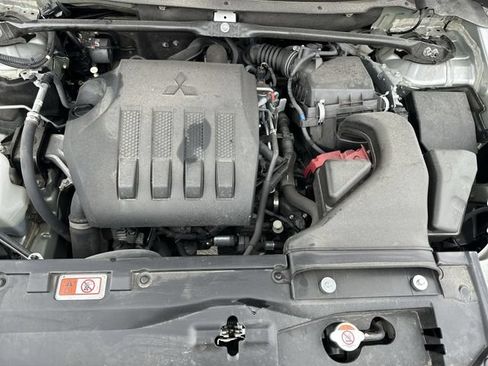 Used 2025 Mitsubishi Eclipse Cross AWD image 19