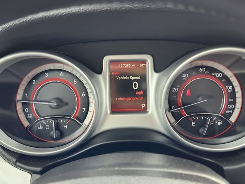 Used 2020 Dodge Journey SE w/ SE Popular Equipment Group FWD image 22