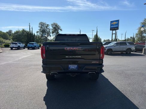 Used 2021 GMC Sierra 1500 AT4 w/ AT4 Premium Package AWD/4WD image 4