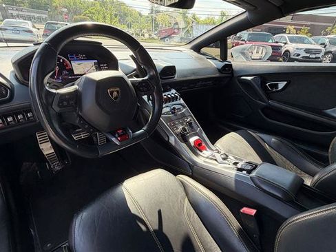 Used 2019 Lamborghini Huracan LP 580-2 RWD image 36