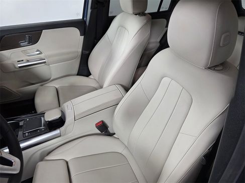 Used 2023 Mercedes-Benz GLA 250 image 11