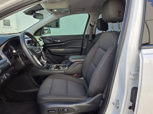 Used 2023 GMC Acadia SLE w/ Driver Convenience Package image 13