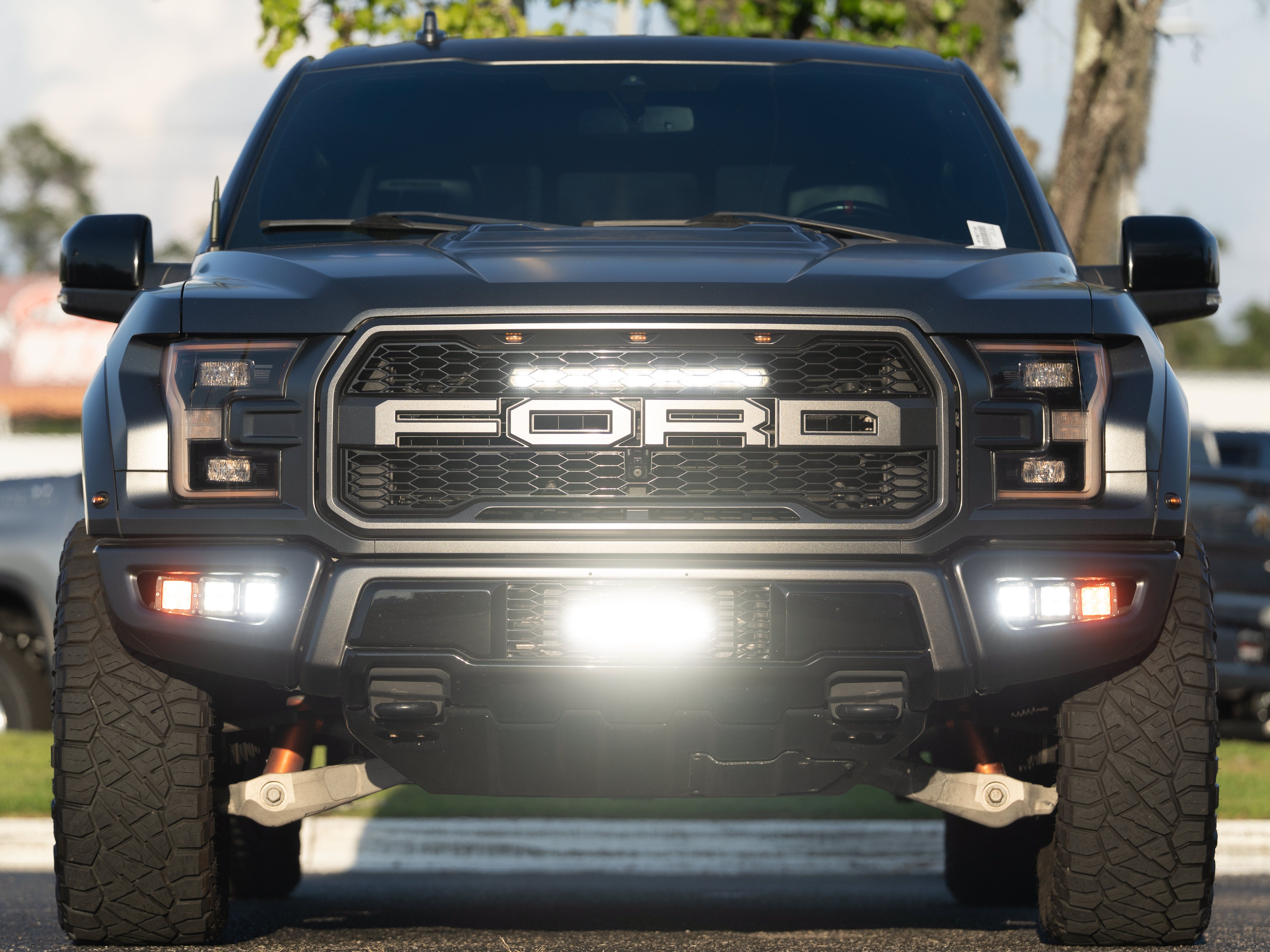 Used 2019 Ford F150 Raptor w/ Equipment Group 802A Luxury AWD/4WD image 36