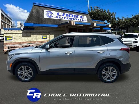 Used 2021 Kia Seltos S FWD image 3