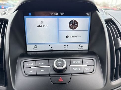 Used 2017 Ford Escape SE w/ Equipment Group 201A image 7