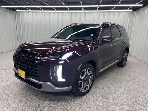 Used 2024 Hyundai Palisade Limited image 3