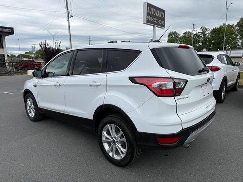 Used 2017 Ford Escape SE FWD image 6