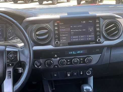 Used 2021 Toyota Tacoma TRD Off-Road AWD/4WD image 6