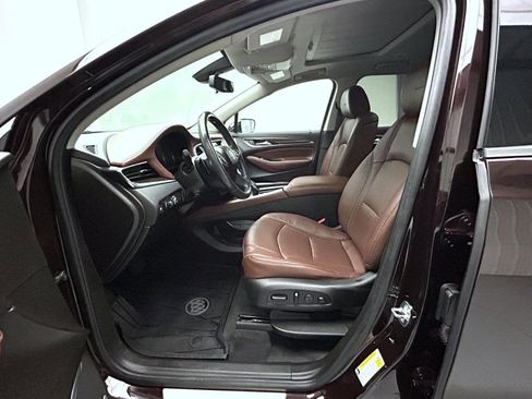 Used 2021 Buick Enclave Avenir w/ Avenir Technology Package AWD/4WD image 10