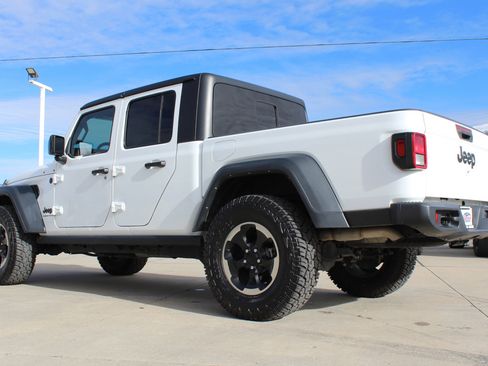 Used 2023 Jeep Gladiator Sport image 32