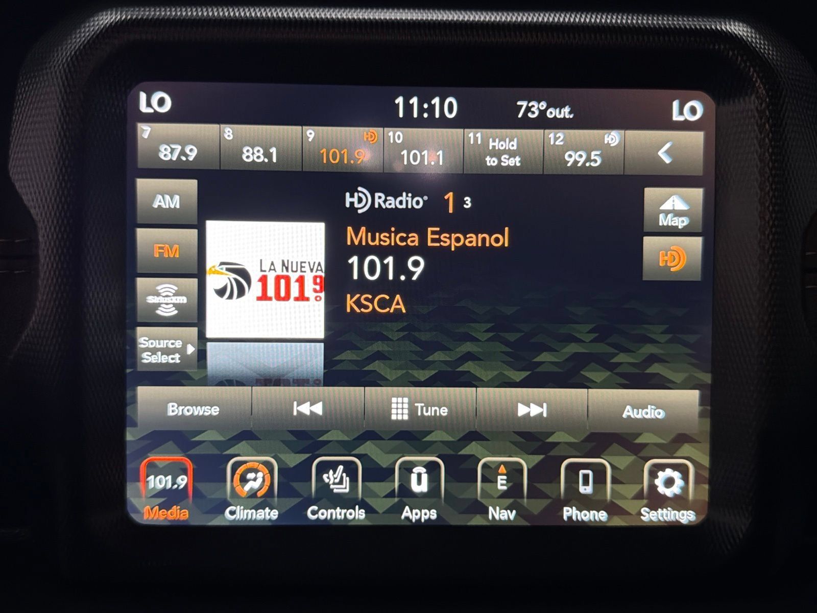 Used 2023 Jeep Wrangler Unlimited Sahara AWD/4WD image 30