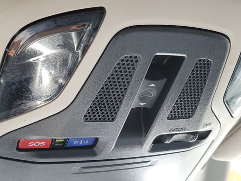 Used 2024 Subaru Outback Limited AWD/4WD image 30