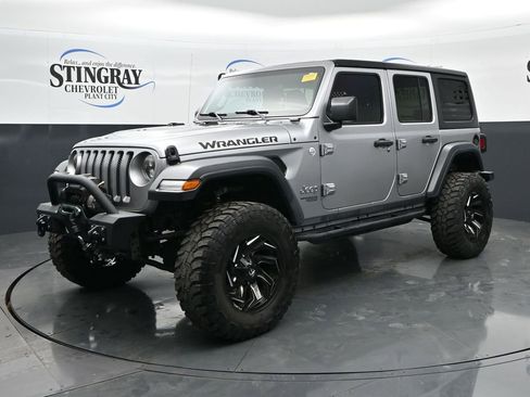 Used 2021 Jeep Wrangler Unlimited Sport image 3