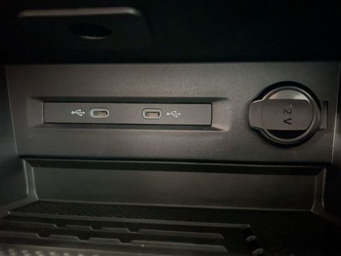 New 2026 Volkswagen Taos SE image 30