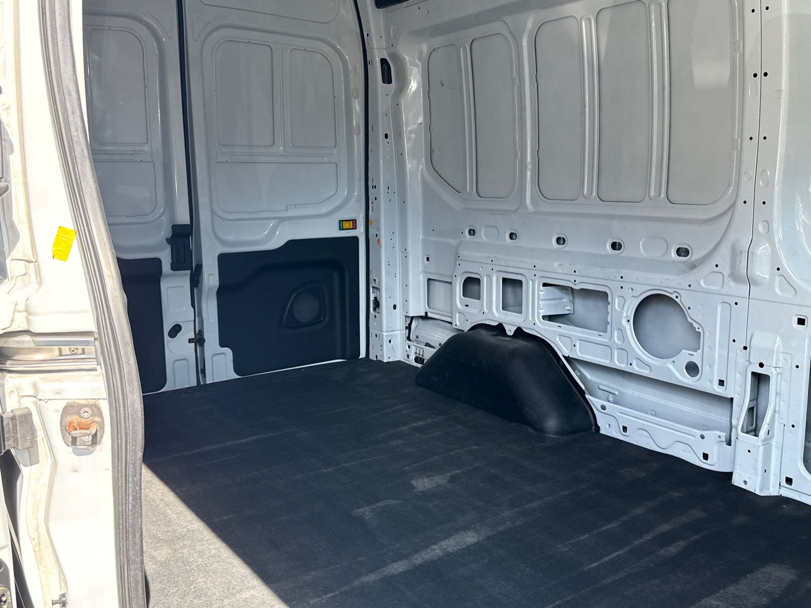 Used 2024 Ford Transit 250 148 High Roof RWD image 22
