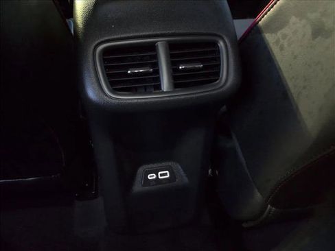 Used 2022 Buick Envision Essence w/ Sport Touring Package image 16