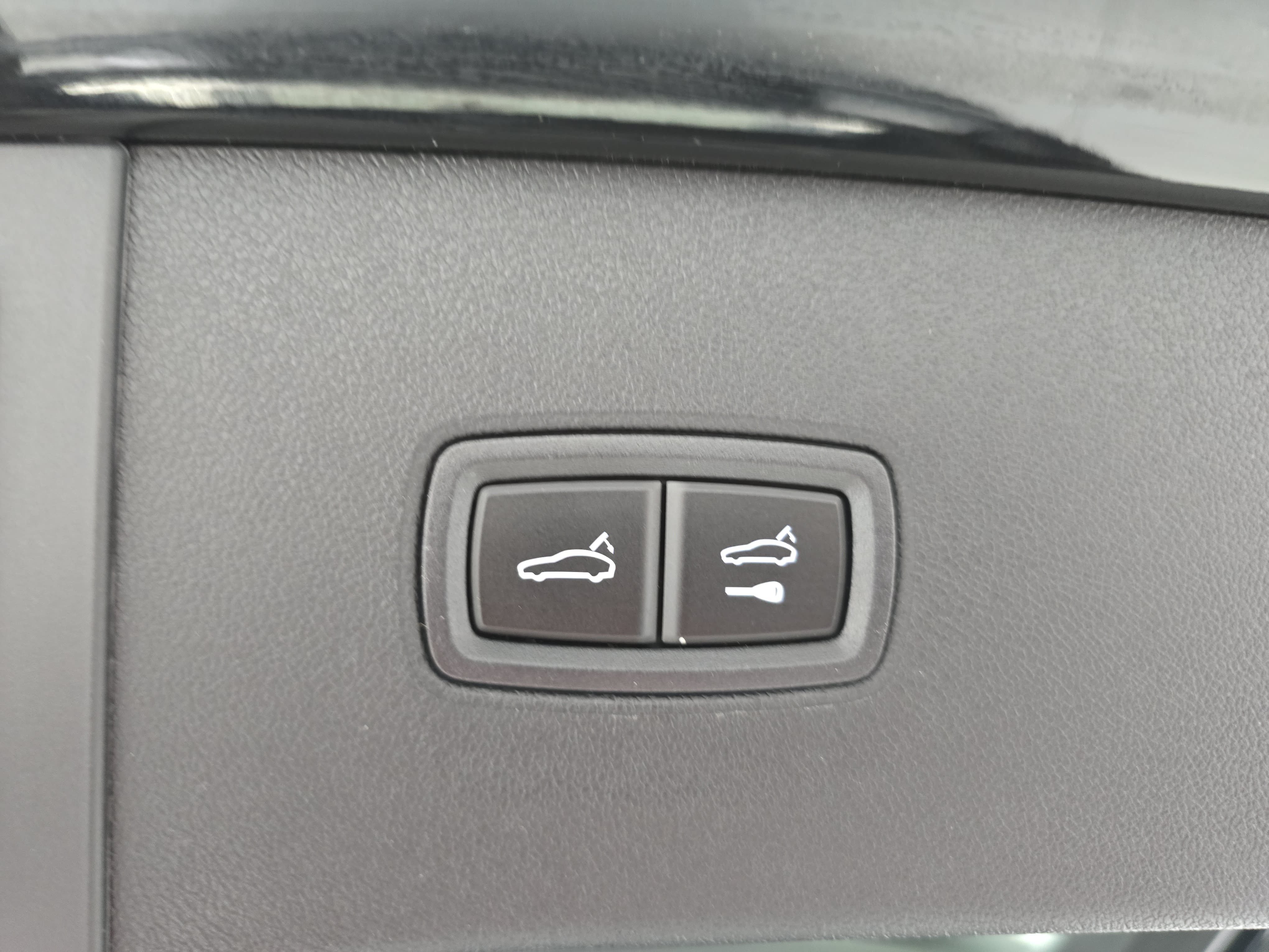 Certified 2026 Porsche Cayenne AWD/4WD image 15