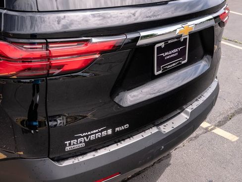 Certified 2024 Chevrolet Traverse LS AWD/4WD image 12
