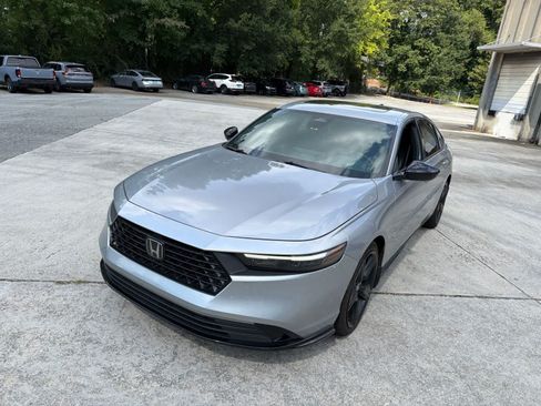 Used 2023 Honda Accord Sport image 3