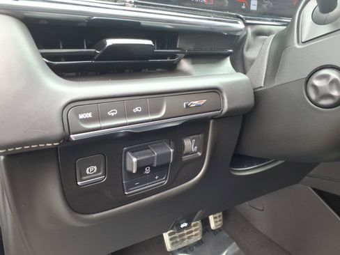Certified 2023 Cadillac Escalade V w/ LPO, ONYX Package AWD/4WD image 27