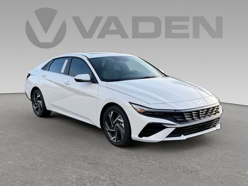 New 2026 Hyundai Elantra Limited FWD image 1