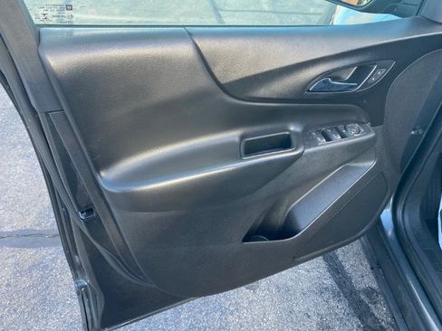 Used 2020 Chevrolet Equinox LT image 11