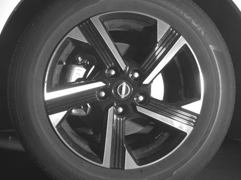 Used 2025 Nissan Sentra SV FWD image 12