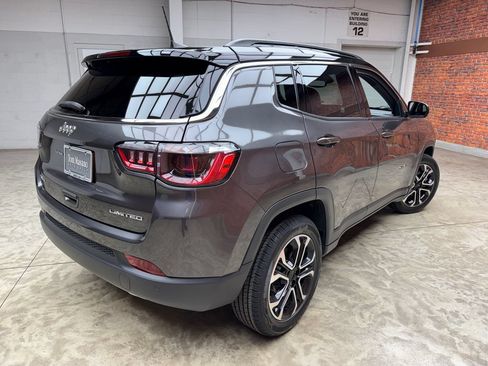 Used 2023 Jeep Compass Limited AWD/4WD image 5