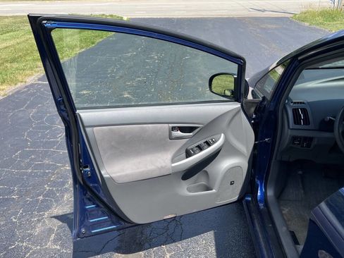 Used 2011 Toyota Prius Five image 26