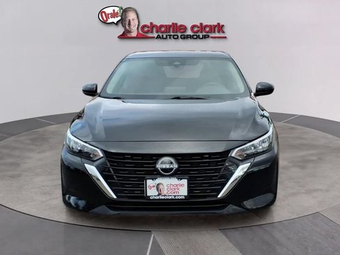 Used 2025 Nissan Sentra SV FWD image 8