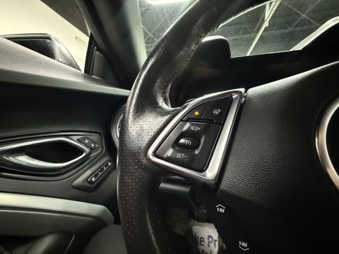 Used 2016 Chevrolet Camaro SS RWD image 14
