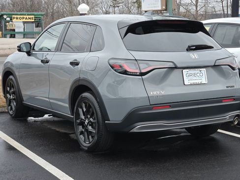 Used 2024 Honda HR-V Sport image 3