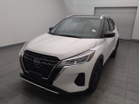 Used 2024 Nissan Kicks SV image 15