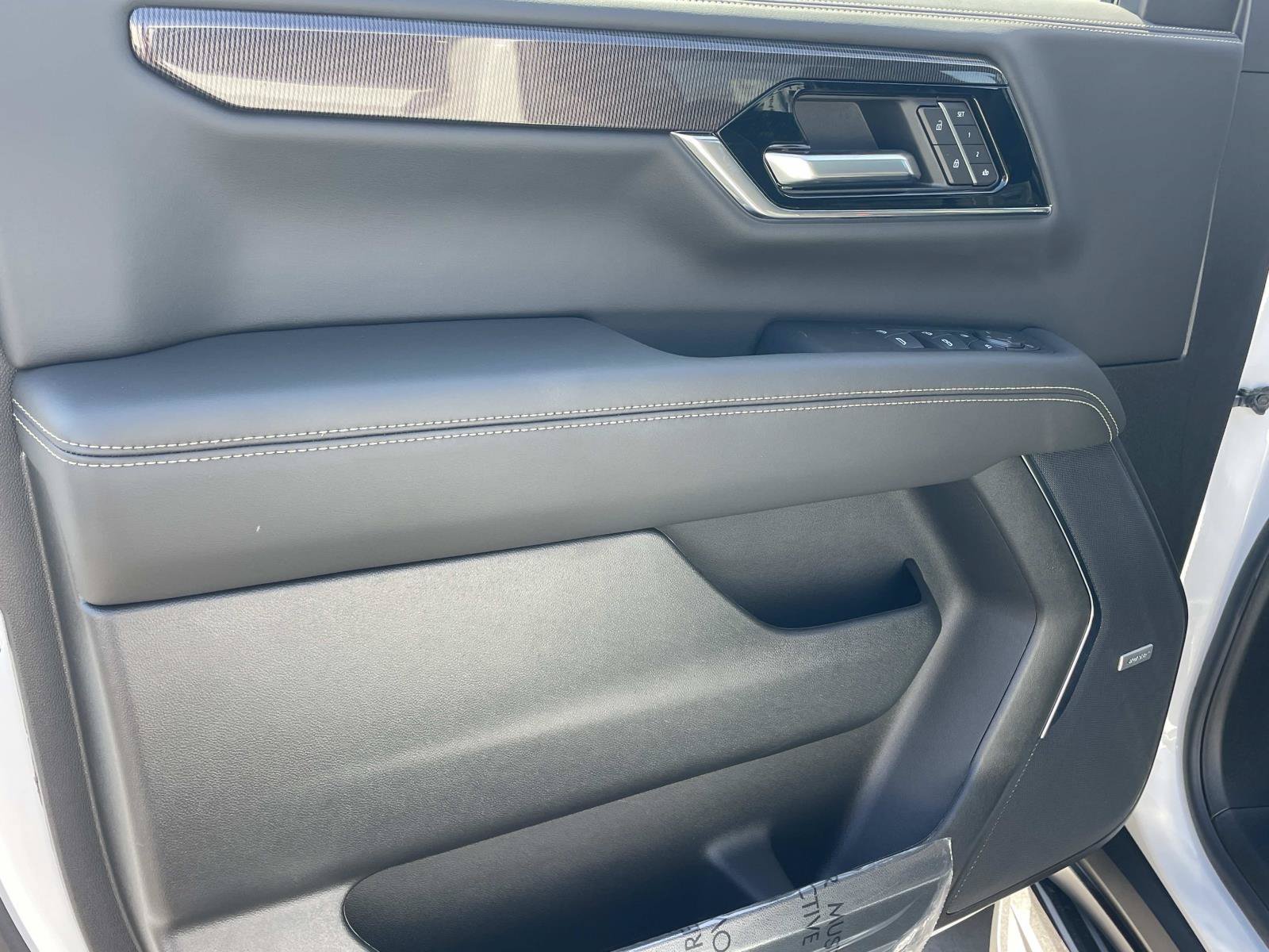 New 2026 GMC Yukon XL Elevation AWD/4WD image 19