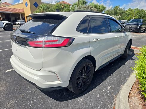 Used 2024 Ford Edge ST-Line w/ Cargo Accessory Package AWD/4WD image 4