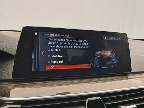 Used 2018 BMW 530i xDrive image 19