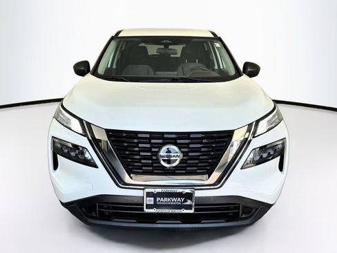 Used 2021 Nissan Rogue S AWD/4WD image 2