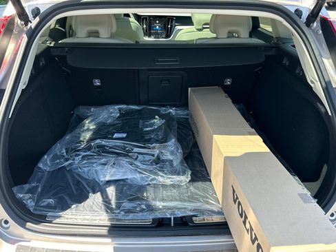 New 2026 Volvo V60 B5 Cross Country Plus w/ Climate Package image 18