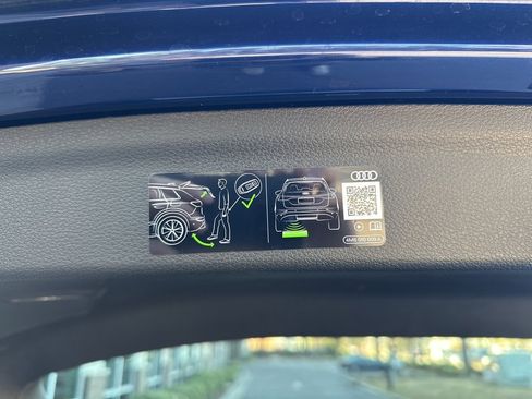 Used 2025 Audi Q3 2.0T Premium w/ Convenience Package image 31