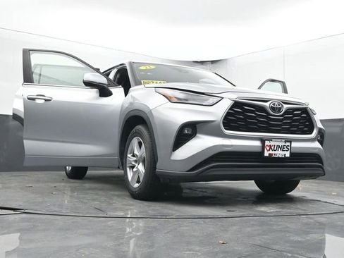 Used 2023 Toyota Highlander LE image 68