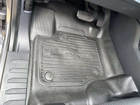 Used 2023 Ford F350 Lariat w/ Chrome Package image 31