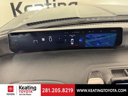 Used 2025 Ford Expedition Active image 25