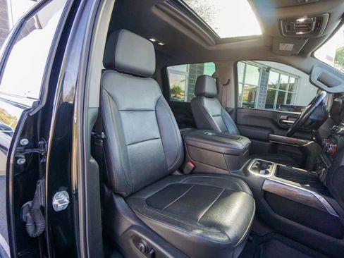 Used 2020 Chevrolet Silverado 2500 LTZ w/ LTZ Premium Package image 37