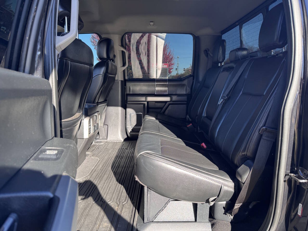 Used 2020 Ford F350 Lariat w/ Lariat Ultimate Package AWD/4WD image 6
