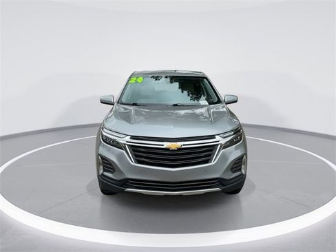 Used 2024 Chevrolet Equinox LT image 3