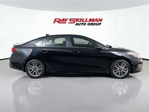 Used 2023 Kia Forte GT-Line w/ GT-Line Premium Package image 8