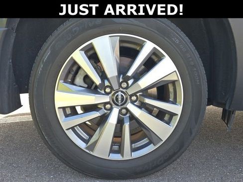 Used 2023 Nissan Pathfinder SL AWD/4WD image 5